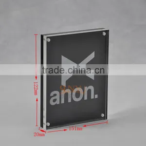 Top Quality Counter-top Magnetic Clear Acrylic Block Photo Frame thumbnail-6