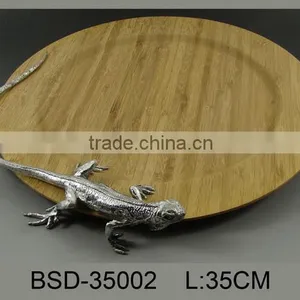 High Quality Bamboo Round Plate With Metal Lizard L:13.8" thumbnail-1