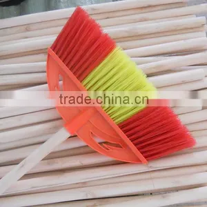 High Quality Natural Wooden Broom Stick thumbnail-2