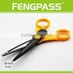 S5-1018 6.5 Inch 2Cr13 Stainless Steel Blade With Plastic Handle Cuticle Scissors thumbnail-4