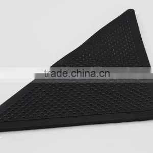 Anti Slip Skid Stickers Mat Bathroom Carpet Silicone Reusable Rug Mat Grippers thumbnail-2