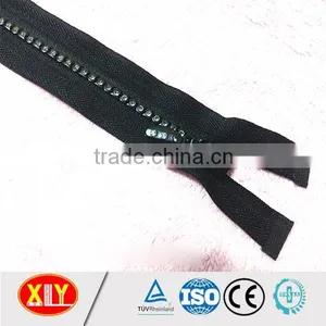 High Quality Custom Pull Plastic Diamond Zipper , Rhinestone Zipper thumbnail-4