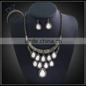 Fashion Jewelry Set for Women With Colorful Stone thumbnail-1