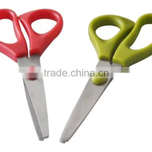 Scissor thumbnail-2