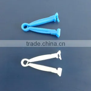 Umbilical Cord Clamp thumbnail-1