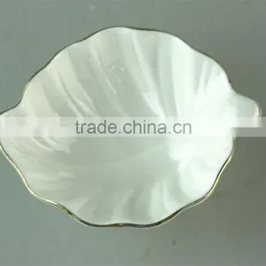 Low Price Leaf-shaped Suprastriate White Ceramic Dinner Dish for Wholesale,high Quality Restaurant Serving Dishes. thumbnail-2