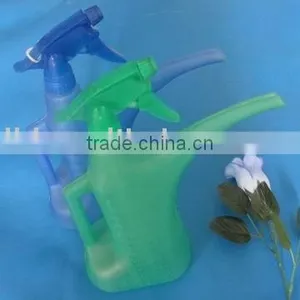 233005 PLASTIC GARDEN WATER CAN thumbnail-1