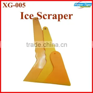 Plastic Pan Scraper thumbnail-1