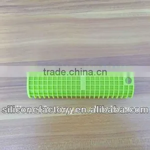High Quality Kitchen Accessory- Heat Resistent Silicone Handle thumbnail-1