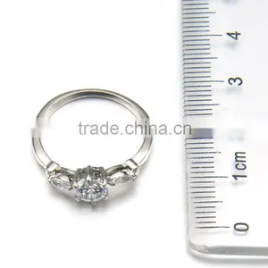 Wholesale Cheap Women Jewelry Silver Stainless Steel Bridal Shiny Crystal Rings thumbnail-3