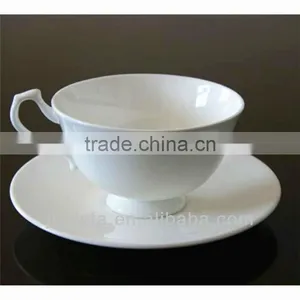 Porcelain/ceramic Tea Cup and Saucer thumbnail-1