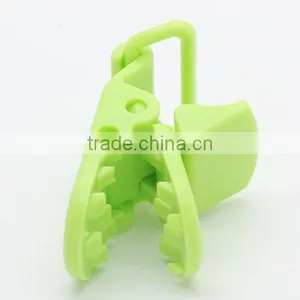 20/25mm Plastic Dummy Pacifier Clip Plastic Pacifier/Soother/Binky/Paci/Bib/Suspender/Toy Holder Clip thumbnail-3