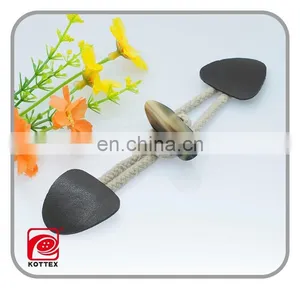Factory 2 Holes Brown Imitation Horn Color Polyester Resin Coat Toggle Has Leather Patch Finished thumbnail-1