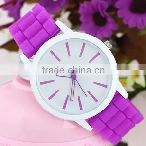 2015 Low Cost Wrist Watch thumbnail-1