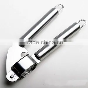 Amazon New Food Grade Approved 100% Stainless Steel Garlic Press Garlic Press and Peeler Kitchen Garlic Peeler thumbnail-2