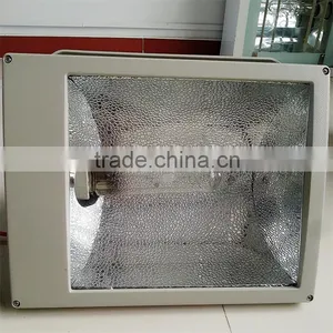 IP65 150W Energy Saving Ceramic Metal Halide Outdoor Flood Light thumbnail-2
