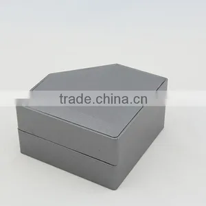 Unique Diamond-shape Packaging Box Watch thumbnail-3