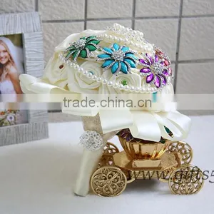 MADE TO ORDER Satin Roses Brooches Wedding Bouquet in Handmade thumbnail-1