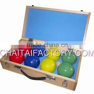 Outdoor Polyresin Bocce Set in Wood Case thumbnail-1