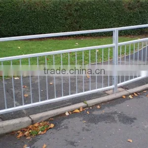 Eco-Friendly Easily Roadside Safety Fence thumbnail-2