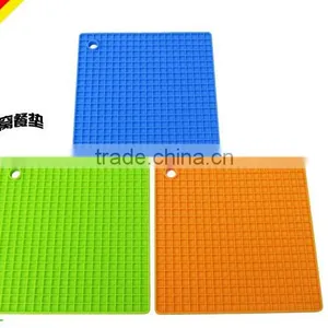 New Design FDA Grade Square Silicone Trivet thumbnail-2