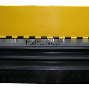 Top Selling Products 2015 5 Channel Cable Cover/5 Ways Pvc Rubber Cable Cross thumbnail-5