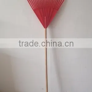 22T Wooden Handle Plastic Garden Rake thumbnail-1
