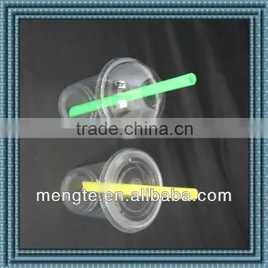 Hard Plastic Drinking Cup With Lid and Straw thumbnail-1