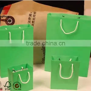 Custom Popular Active Green Color Gift Paper Bag With Handles and Various Sizes thumbnail-1