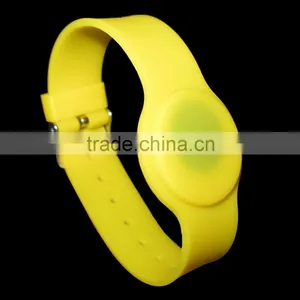 NTAG213 RW27 RFID Wristband by Roxtron - 246 x 36mm thumbnail-1