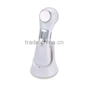 Portable Ultrasonic Face Scrubber Massager Face Black Head Remover thumbnail-3