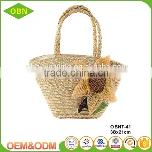Wholesale Custom Beautiful Convince Hand Woven Bohemian Fashion Lady Straw Beach Bag thumbnail-1