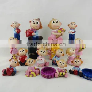 Resin Monkey Figurine for Valentine Decoration thumbnail-1