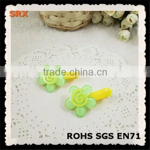 HOT Selling Pretty Small Flower Eco-friendly Plastic Spring Hair Clips thumbnail-1