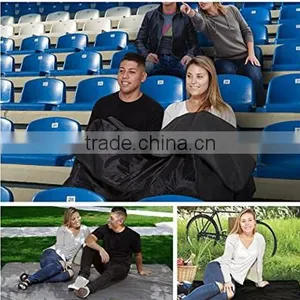 Promotional Waterproof Outdoor Picnic Travel Blanket With Handle/pillow Blanket thumbnail-1