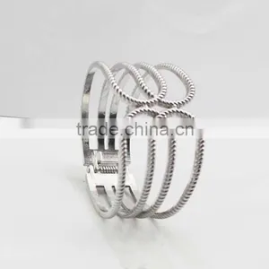 Hollow Wide Screw Thread Cuff Metal Bangle With Spring thumbnail-1