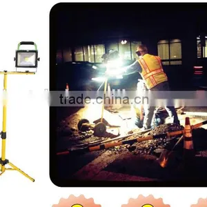Portable LED Flood Lights Battery Replaceable IP65 12V Work Light LED Outdoor LED Rechargeable Flood Lights thumbnail-6