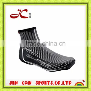 Reflective Neoprene Cycling Overshoes thumbnail-1