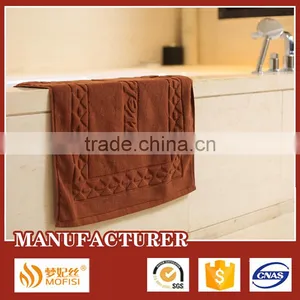100% Cotton Foot Shape Anti-slip Jacquard Bath Mat thumbnail-5