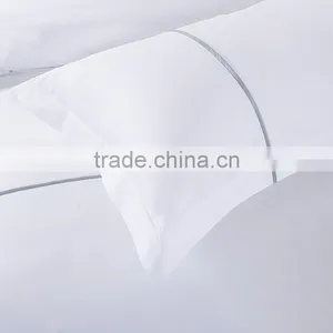 China Supplier Dubai 4 Stars Hotel Egyptian Cotton Bed Linen Embroidering Duvet Cover Set thumbnail-3