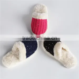 Woman Knitted Indoor Slipper With Sequins thumbnail-1
