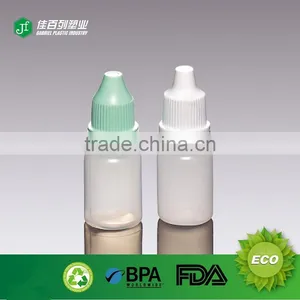 Plastic Water Spray Bottle thumbnail-4
