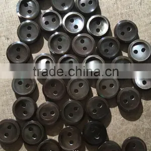High Quality 2 Holes Black Trocas Shell Buttons for T-shirt thumbnail-3