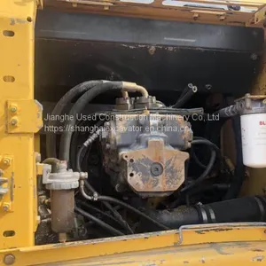 Komatsu 200-7 Excavator thumbnail-4