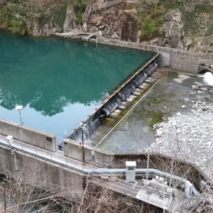 Adjustable Height Air-Shield Water-Retaining Dam - Customizable for Variable Water Levels thumbnail-1
