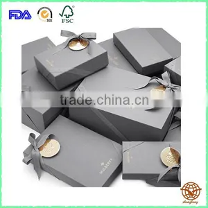 Cosmetic Packaging Boxes With Ribbon thumbnail-1