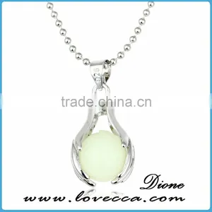 How Cool!! Glowing Magic Heart Locket Stone Pendants Lights Up In The Dark thumbnail-3