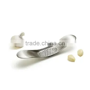 Stainless Steel Garlic Crusher Garlic Press thumbnail-1