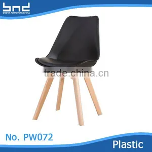 Wholesale Modern High Plastic Bar Chairs With Wood Legs thumbnail-1