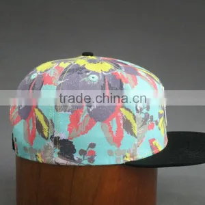 Customer High Quality 6- Panel Snapback Hat With Woven Lable thumbnail-5